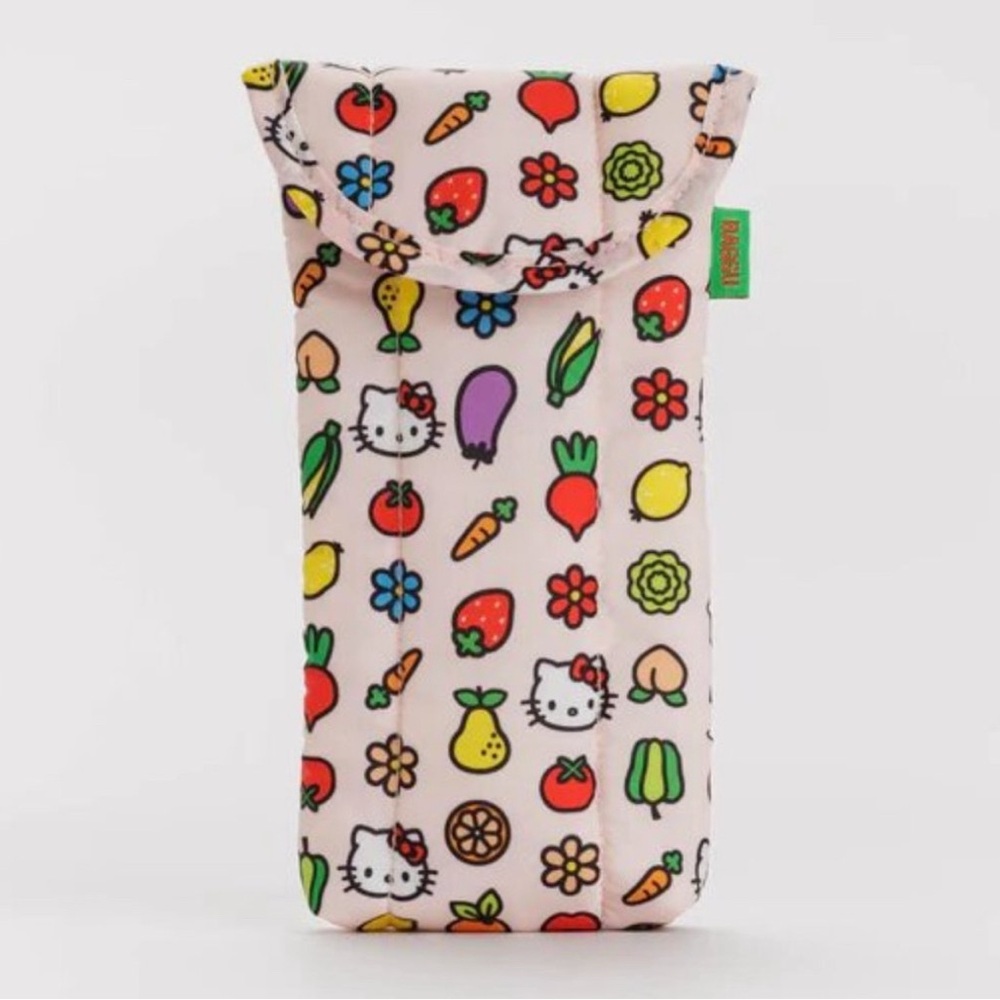 BAGGU x Hello Kitty Puffy Glasses Sleeve